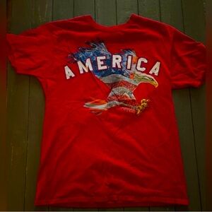 Men's XL America the Great red T-shirt!